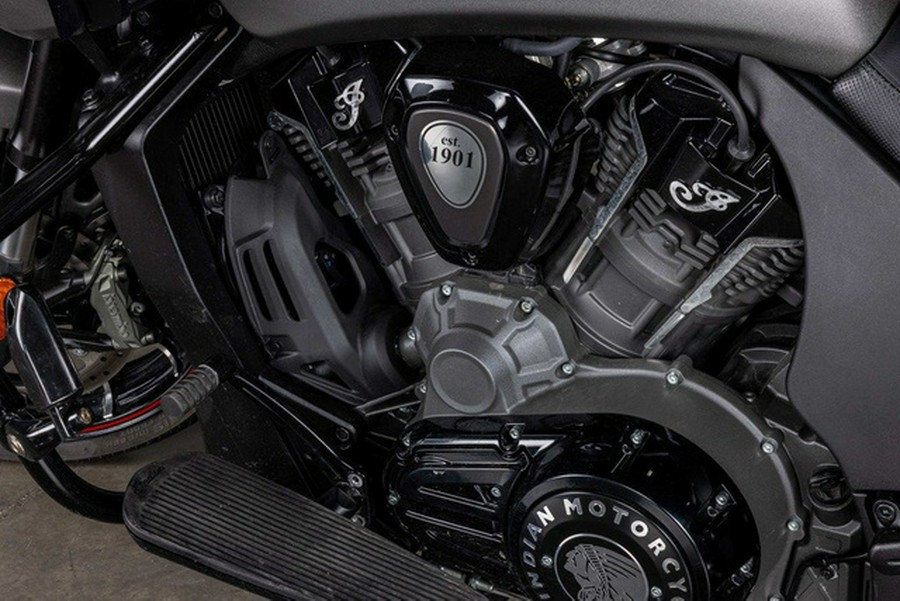 2023 Indian Challenger Dark Horse Titanium Smoke