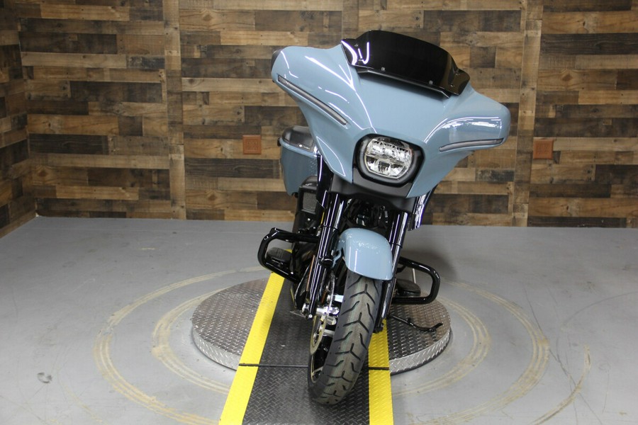 2024 Harley-Davidson Street Glide® Sharkskin Blue - Black Finish