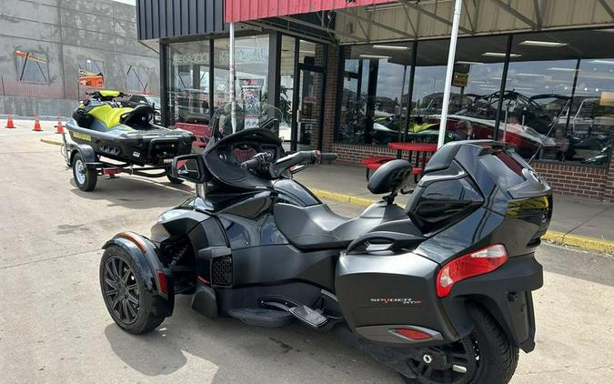 2016 Can-Am® Spyder® RT-S Special Series 6-Speed Semi-Automatic (SE6)