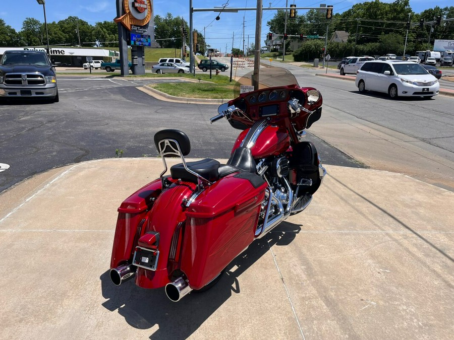 FLHXSE 2016 CVO™ Street Glide®