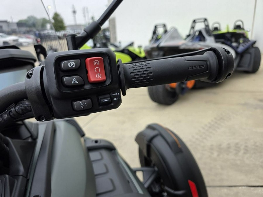 2025 Can-Am® Canyon Redrock