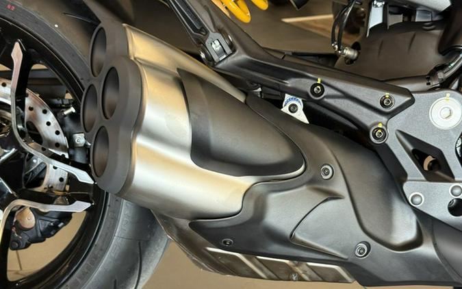 2026 Ducati Xdiavel V4 Black Lava