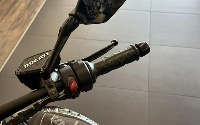 2026 Ducati Xdiavel V4 Black Lava