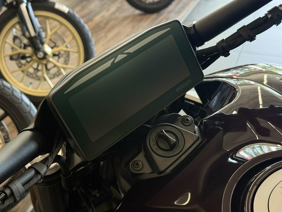 2026 Ducati Xdiavel V4 Black Lava