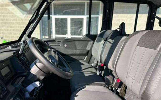 2026 Can-Am Defender MAX XT CAB HD11