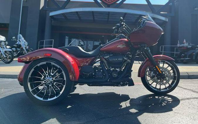FLTRT 2025 ROAD GLIDE 3
