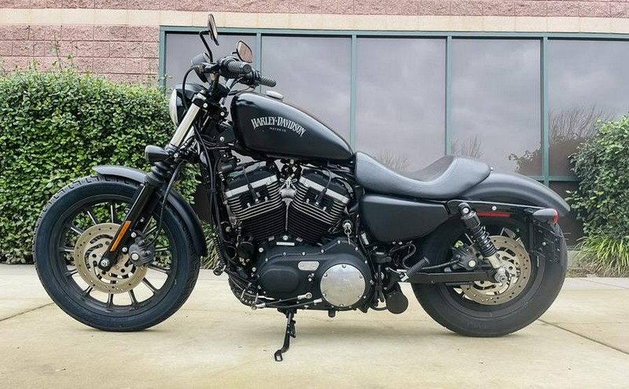 2010 Harley-Davidson® XL883N - Sportster® Iron 883™