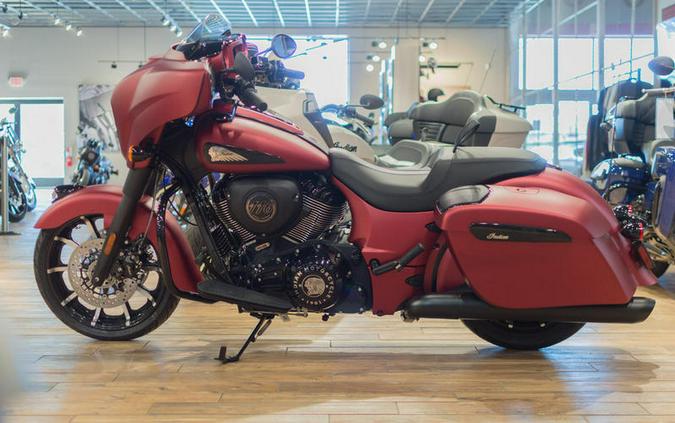 2024 Indian Motorcycle® Chieftain® Dark Horse® w/Powerband Audio Pkg Sunset Red Smoke