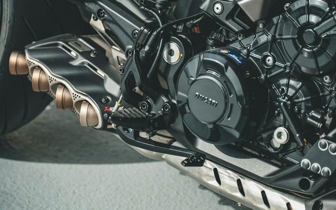 2026 Ducati Xdiavel V4 Burning Red