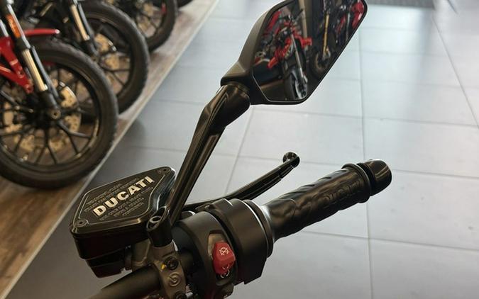 2026 Ducati Xdiavel V4 Burning Red