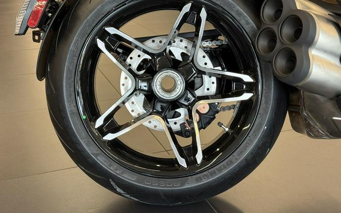 2026 Ducati Xdiavel V4 Burning Red