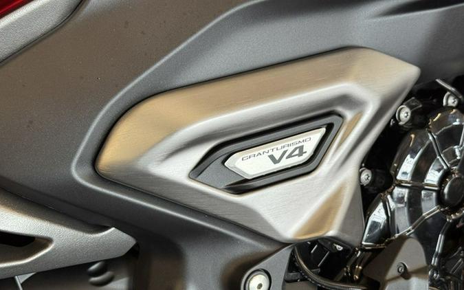 2026 Ducati Xdiavel V4 Burning Red