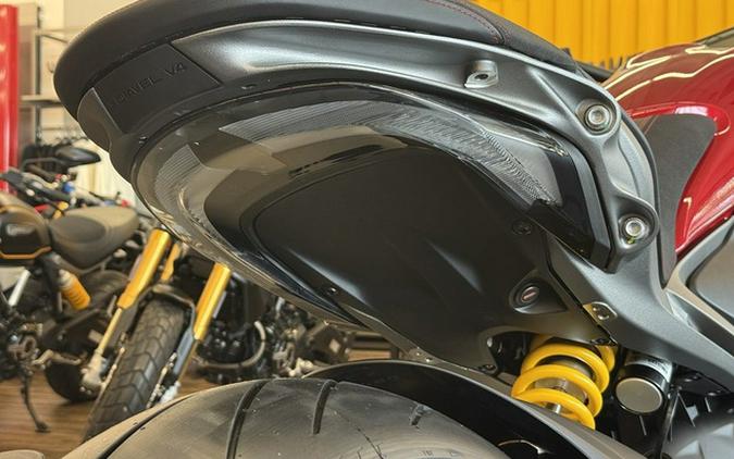2026 Ducati Xdiavel V4 Burning Red