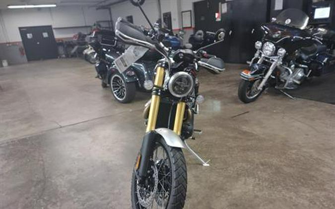 2025 Triumph Scrambler 1200 XE
