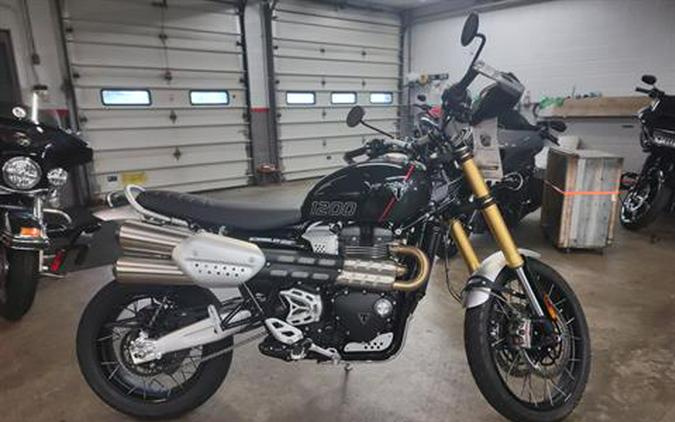 2025 Triumph Scrambler 1200 XE