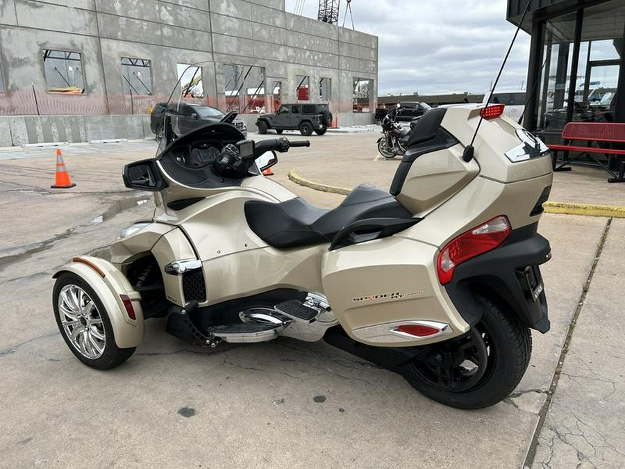 2017 Can-Am® Spyder® RT Limited 6-Speed Semi-Automatic (SE6)