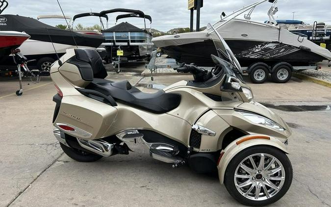 2017 Can-Am® Spyder® RT Limited 6-Speed Semi-Automatic (SE6)