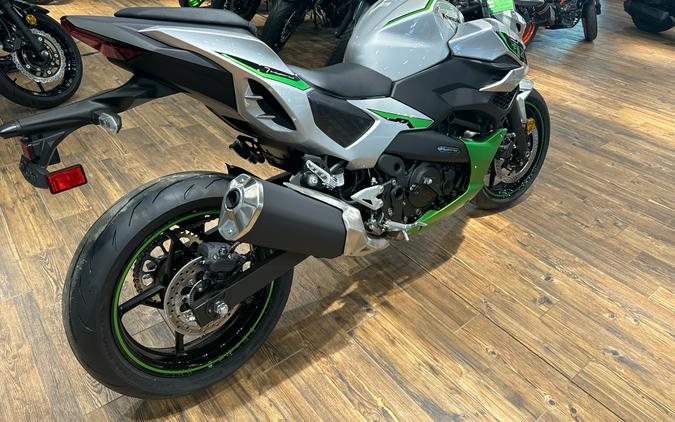 2024 Kawasaki Z7 Hybrid ABS