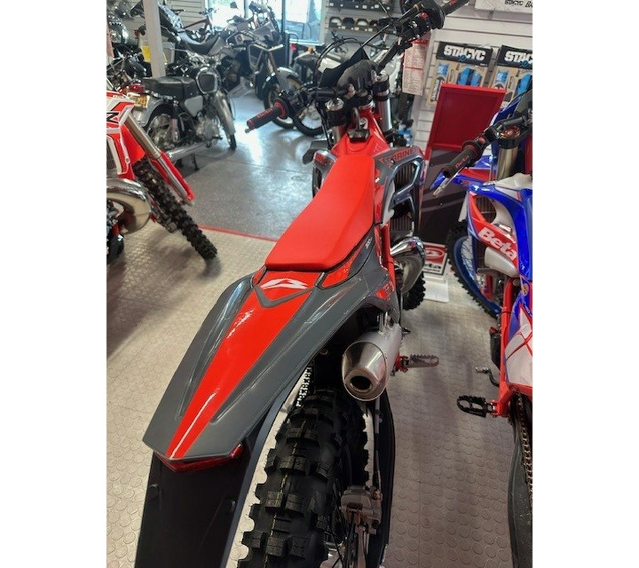 2025 Beta Motorcycles 300 XTRAINER