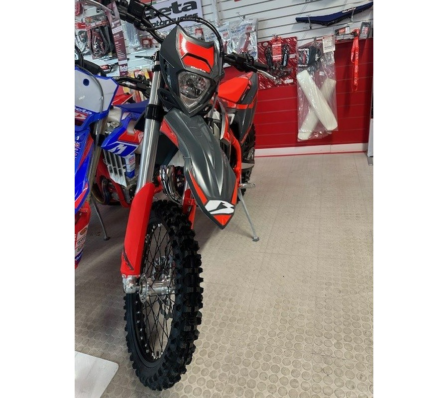 2025 Beta Motorcycles 300 XTRAINER