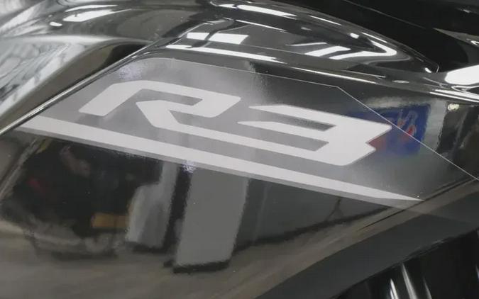 2026 YAMAHA YZFR3 ABS