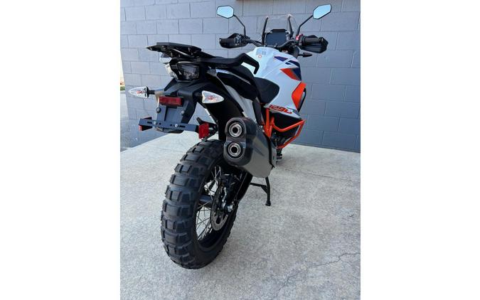 2024 1290 Super Adventure R -- AKRAPOVIC SLIP ON - KTM