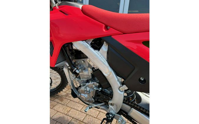 2026 CRF250R - Honda