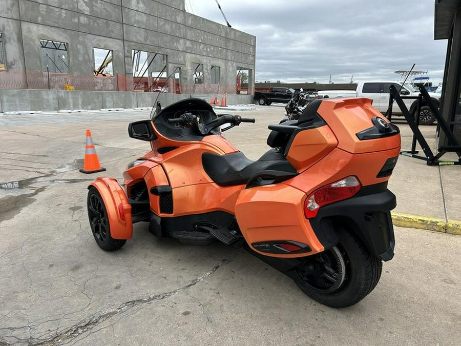 2019 Can-Am® Spyder® RT Limited Dark