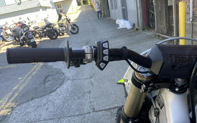 2025 Triumph TF250-X