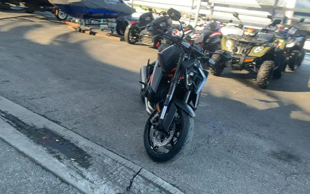 2026 KTM 1390 SUPER DUKE R EVO