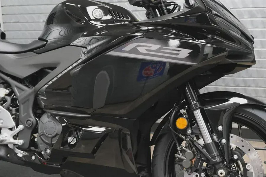 2026 YAMAHA YZFR3 ABS