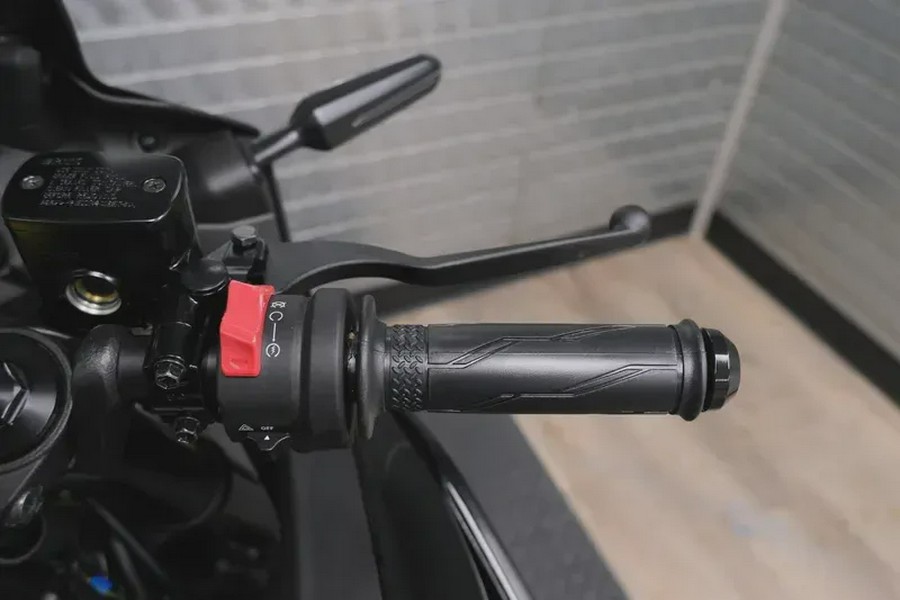 2026 YAMAHA YZFR3 ABS