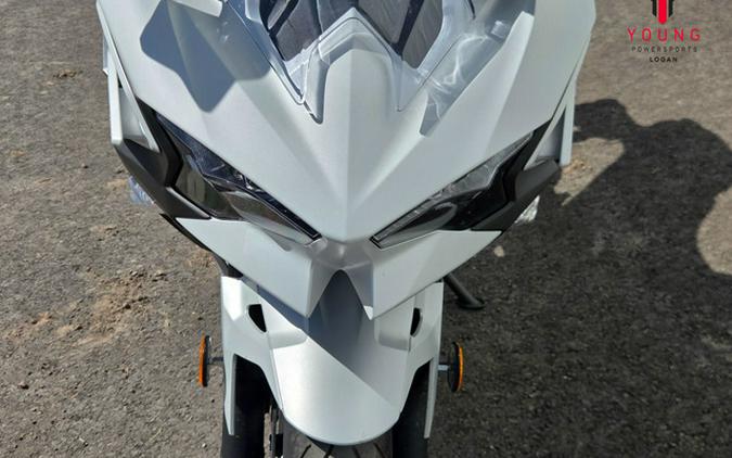 2025 Kawasaki Ninja 500 ABS Passion Red/Metallic Flat Spark Bla