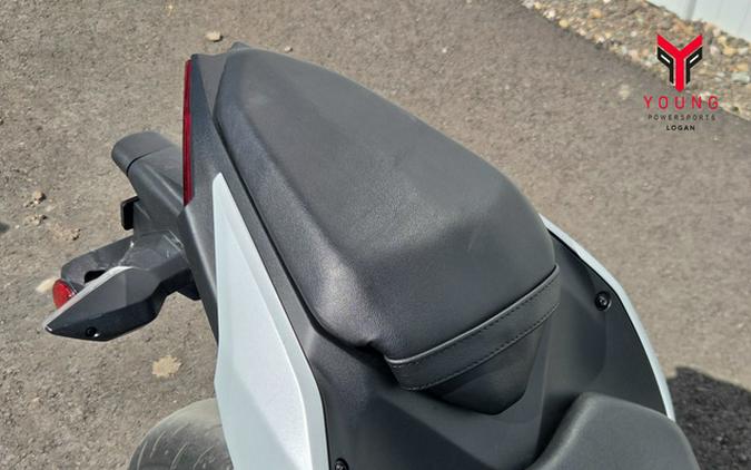 2025 Kawasaki Ninja 500 ABS Passion Red/Metallic Flat Spark Bla