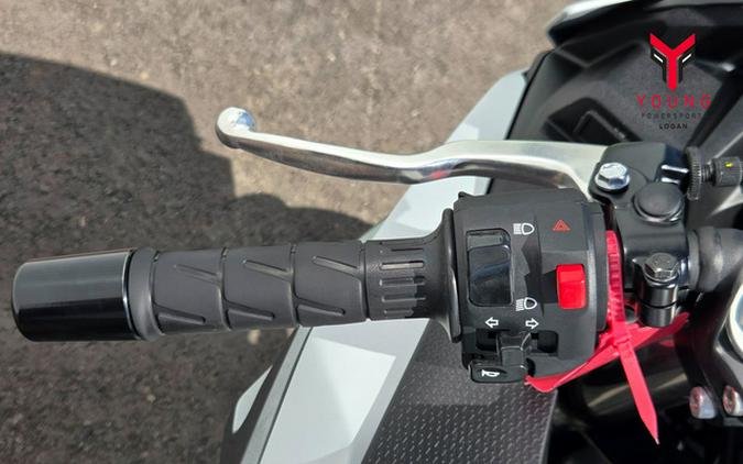 2025 Kawasaki Ninja 500 ABS Passion Red/Metallic Flat Spark Bla