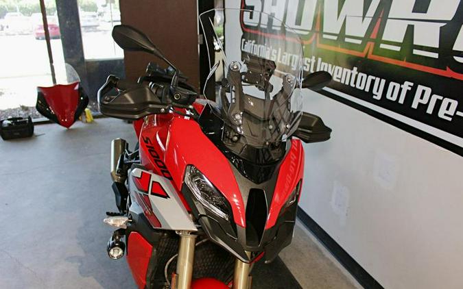 2021 BMW S 1000 XR Racing Red