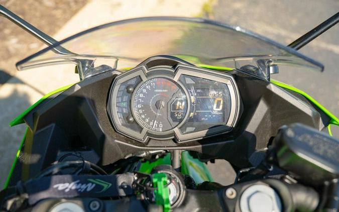 2023 Kawasaki Ninja 400 KRT