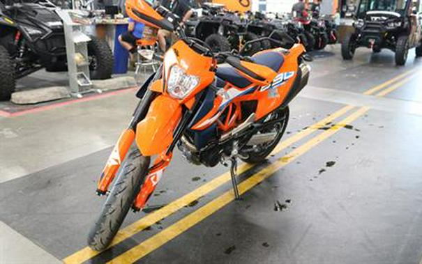 2024 KTM 690 SMC R