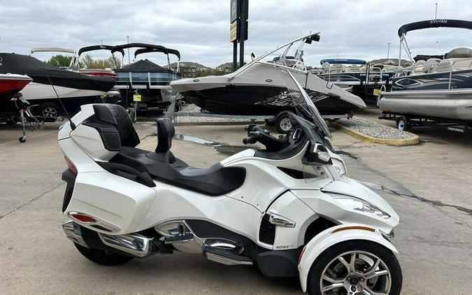 2019 Can-Am® Spyder® RT Limited Dark