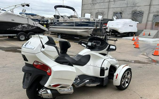 2019 Can-Am® Spyder® RT Limited Dark