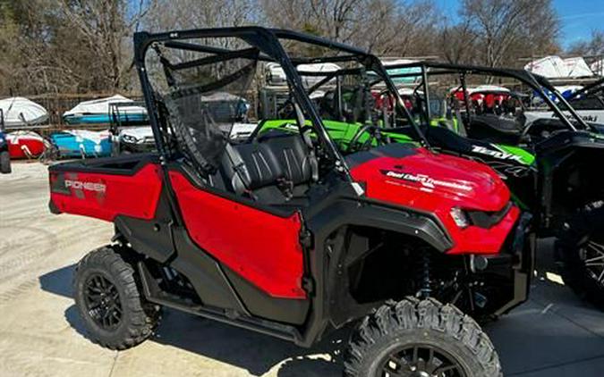 2025 Honda Pioneer 1000 Deluxe