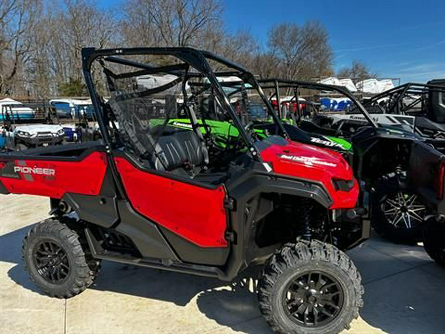 2025 Honda Pioneer 1000 Deluxe