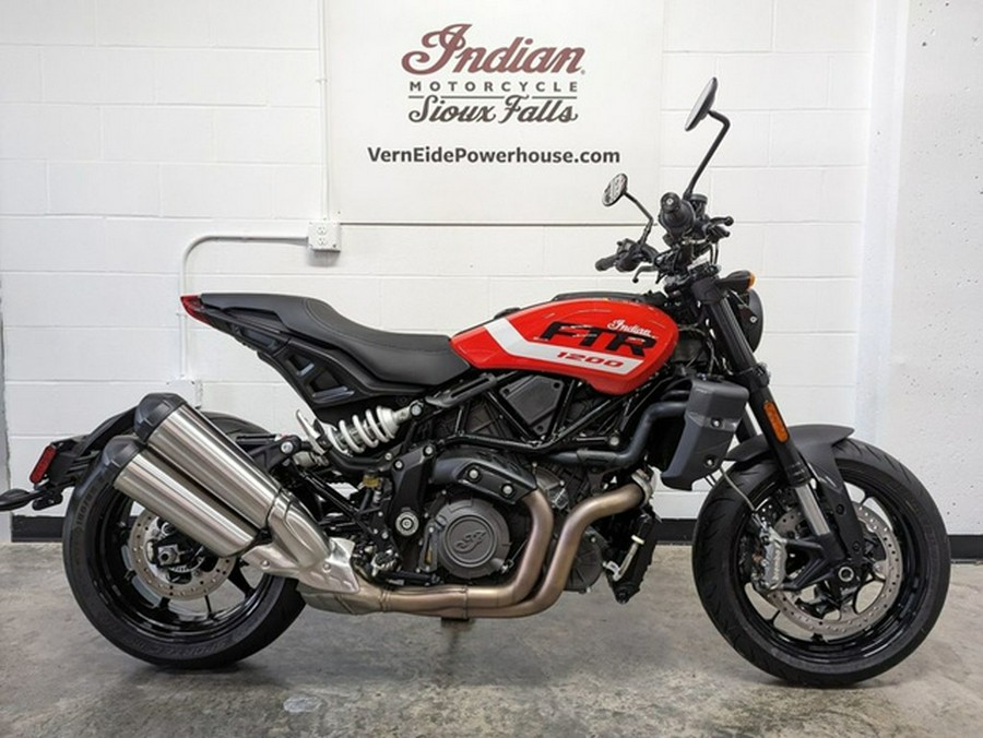 2024 Indian FTR Indy Red/Black