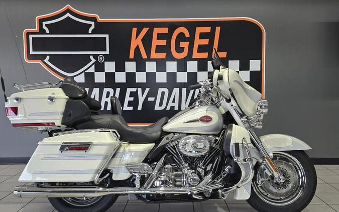 2008 Cvo Ultra Classic Electra Glide 3 White Frost & Silver Mist