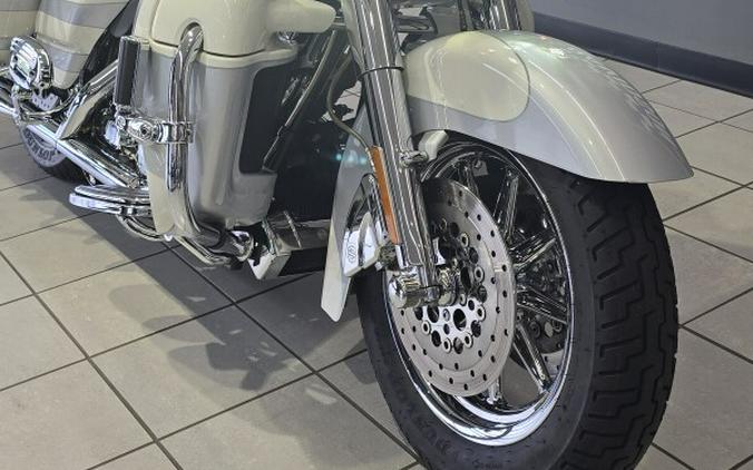 2008 Cvo Ultra Classic Electra Glide 3 White Frost & Silver Mist