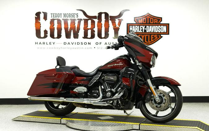 2017 Harley-Davidson® FLHXSE - CVO™ Street Glide®