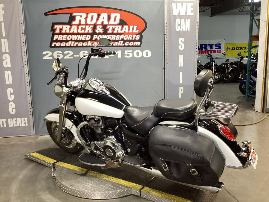 2017 Triumph Thunderbird LT ABS Crystal White / Phantom Black