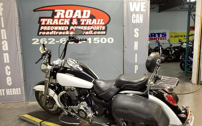 2017 Triumph Thunderbird LT ABS Crystal White / Phantom Black