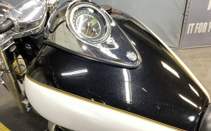 2017 Triumph Thunderbird LT ABS Crystal White / Phantom Black