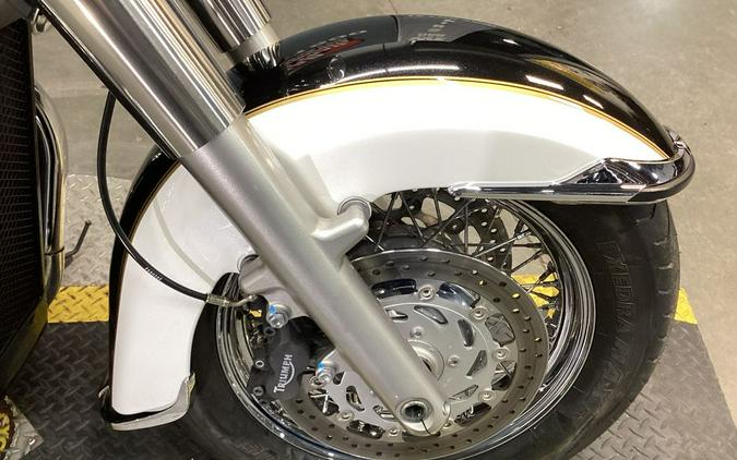 2017 Triumph Thunderbird LT ABS Crystal White / Phantom Black